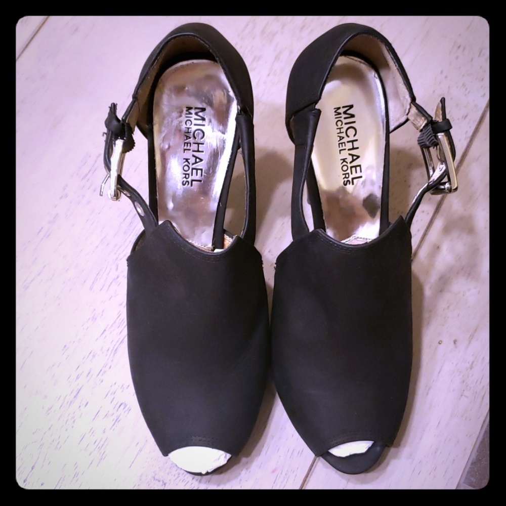 Michael Kors black high heels w/ buckle sz. 6 1/2